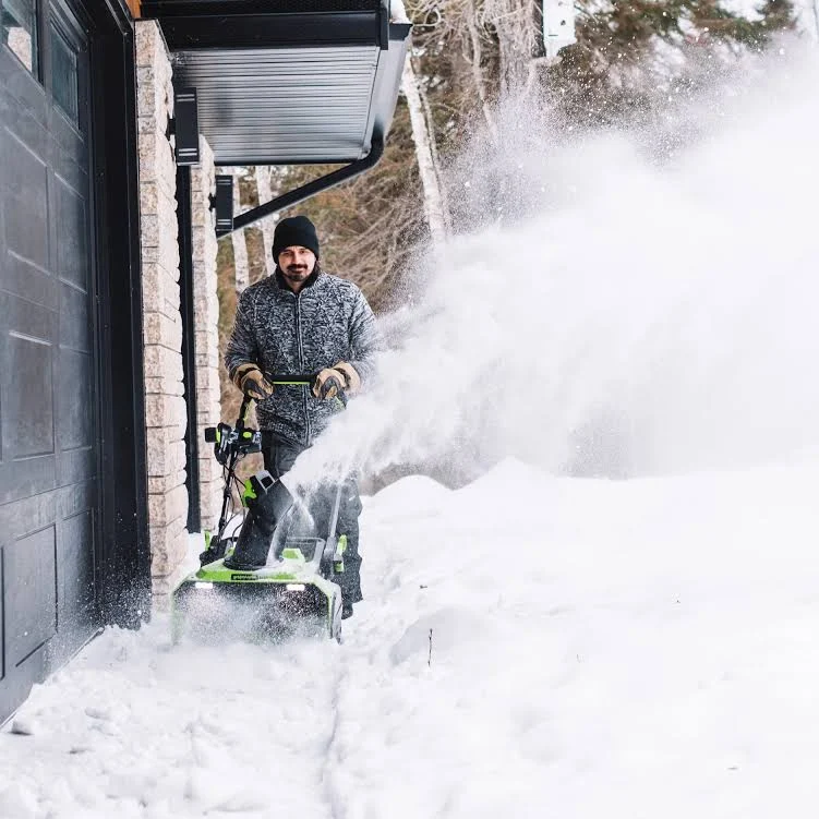 Greenworks Pro 80V 22-in. Cordless Single-Stage Snow Blower (2617902), photo 7 of 7