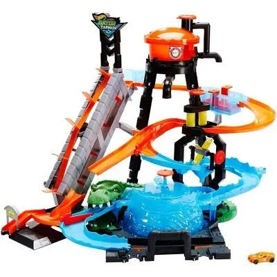 Hot Wheels Ultimate Gator Car Wash Playset with Color Shifters Car, photo 2 of 7