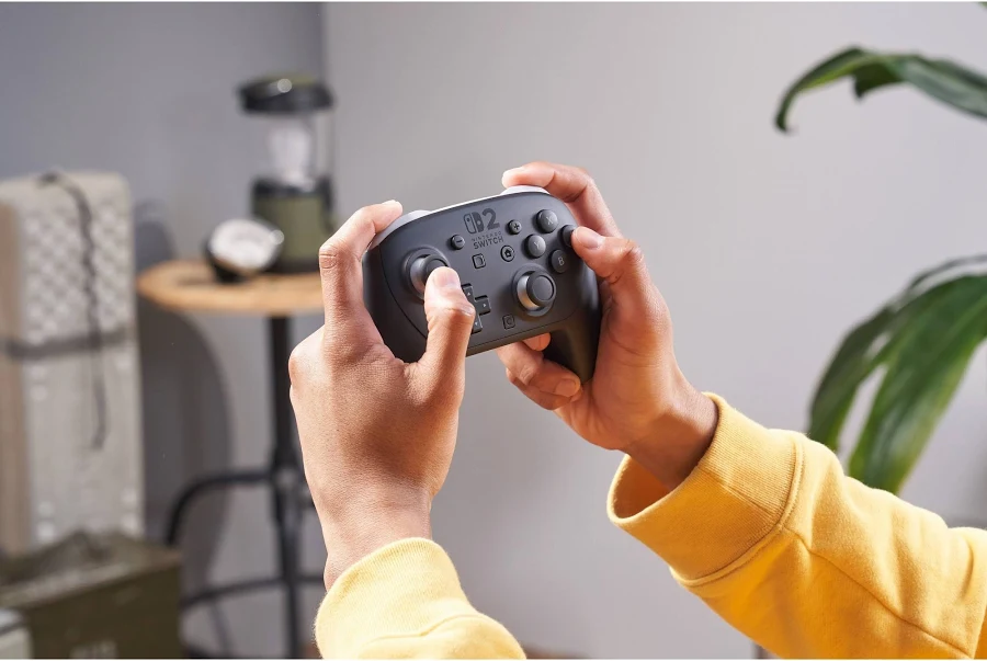 Nintendo Switch 2 Pro Controller, photo 5 of 7