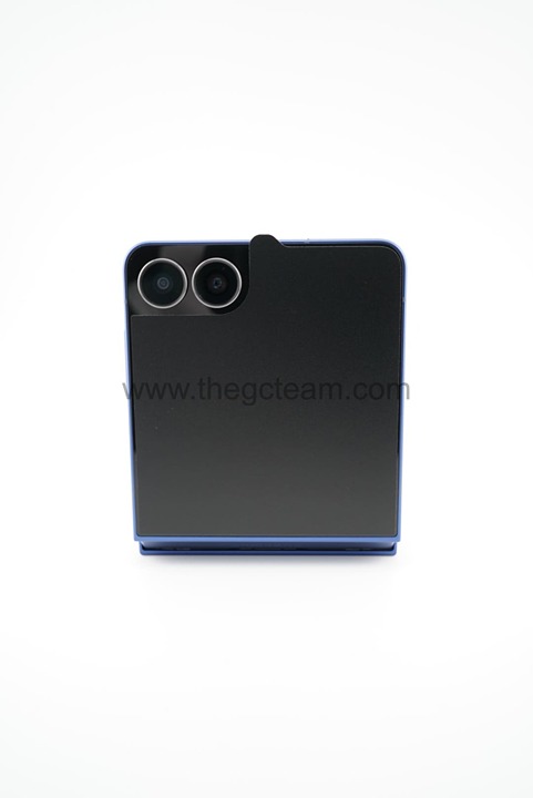 Samsung Galaxy Z Flip7, photo 3 of 3