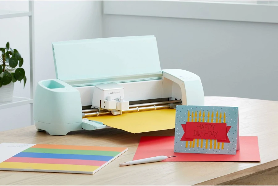 Cricut Explore 3 Electronic Die-Cut Machine, photo 5 of 7
